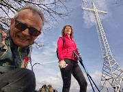 01 Alla croce dello Zucco (1232 m) con Debora